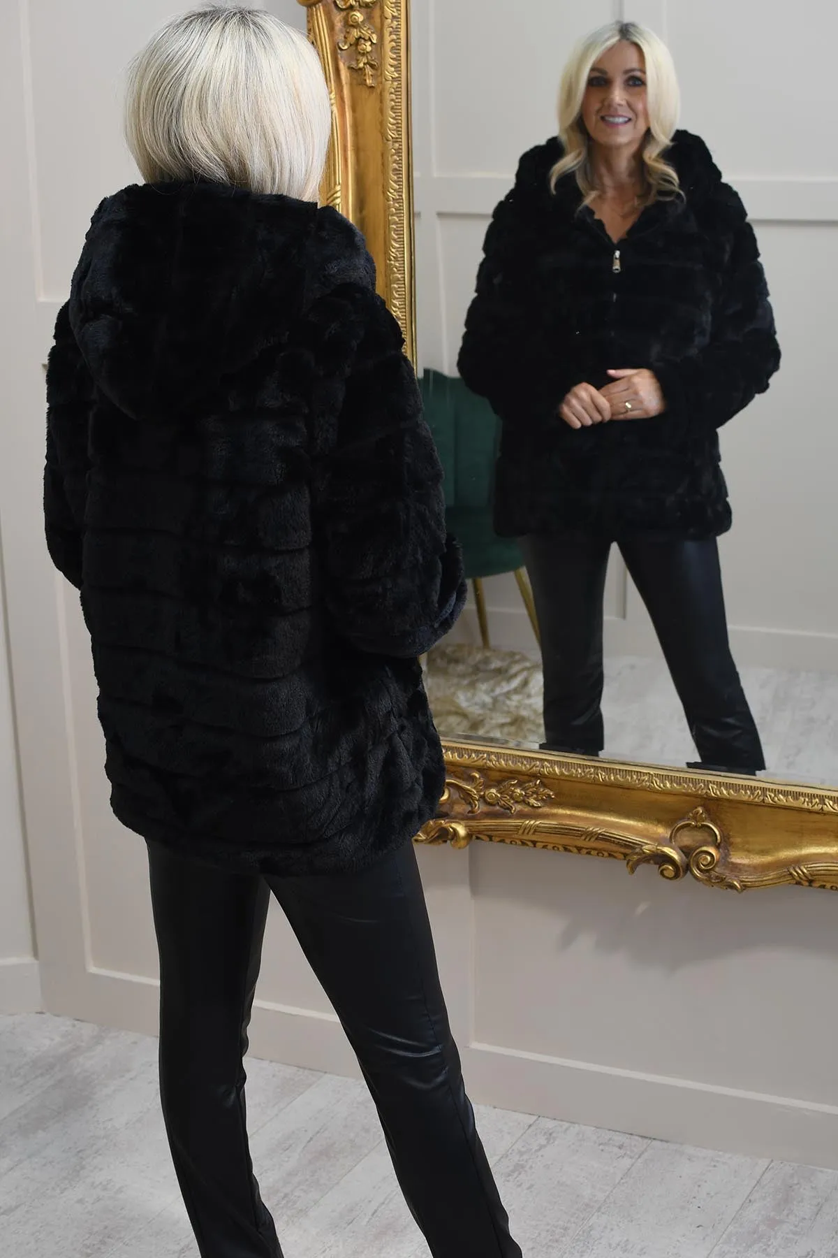 Cissy & Co Black Faux Fur Hooded Jacket- M886